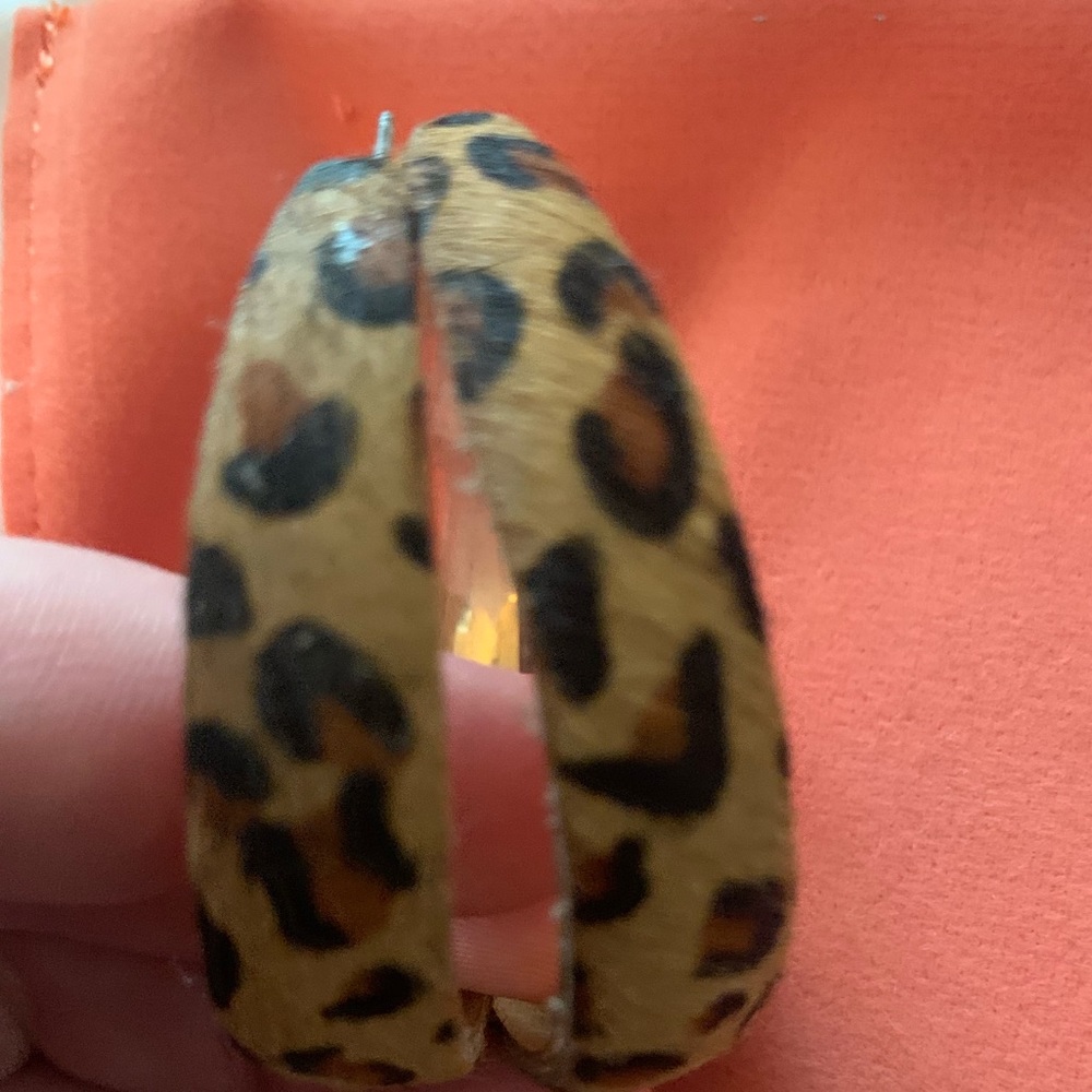 Leopard Print Hoops - Picture 2 of 3